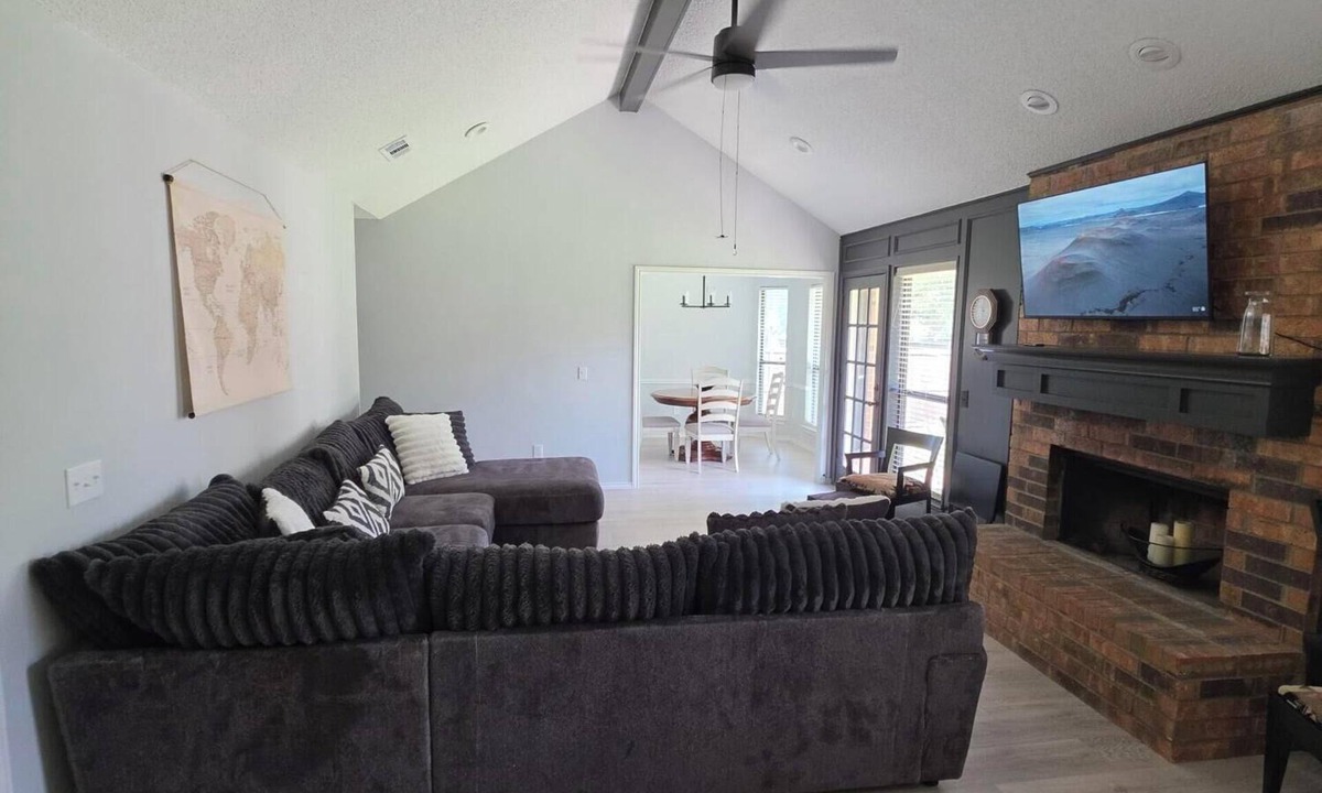 Frisco House | Christie Drive Retreat - Brand new to VRBO fully updated 3-bed, 2/bath house.