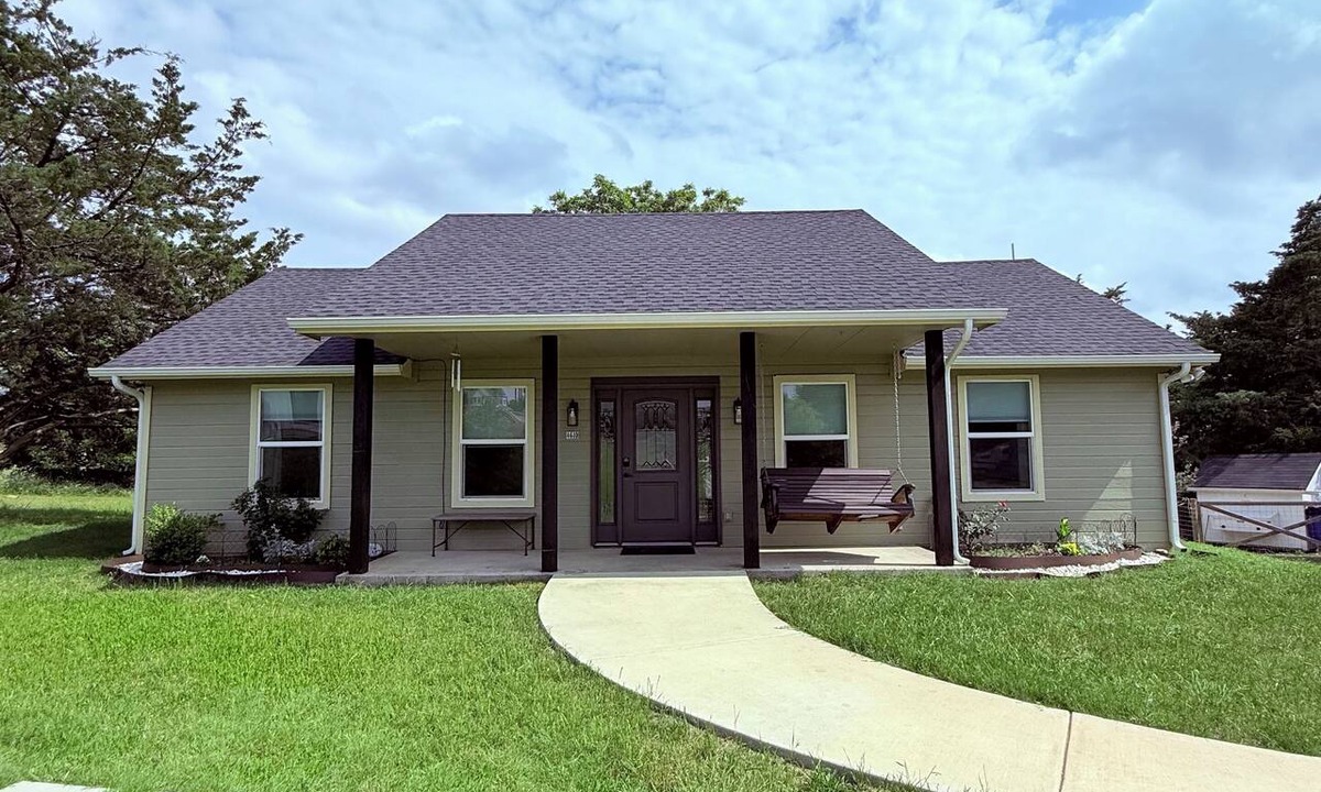 McKinney House | Cielo’s Retreat, A Charming 3-bedroom farmhouse in McKinneyprincenton