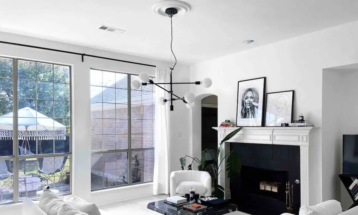Little Elm House | CitizenNomad: Modern Dallas Lake House Bungalow