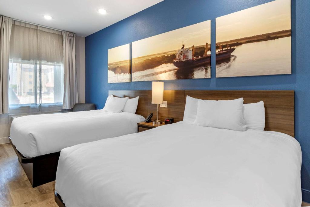 Port Arthur Hotel | Clarion Pointe Port Arthur-Beaumont South