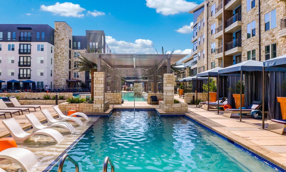 Farmers Branch Apartment | Classic 1-bedroom apartment in pleasant Addison with fitness room, WiFi