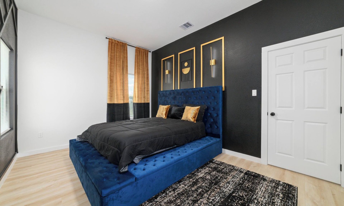 Jacinto City Apartment | Clean,safe, convenient unit- High speed internet