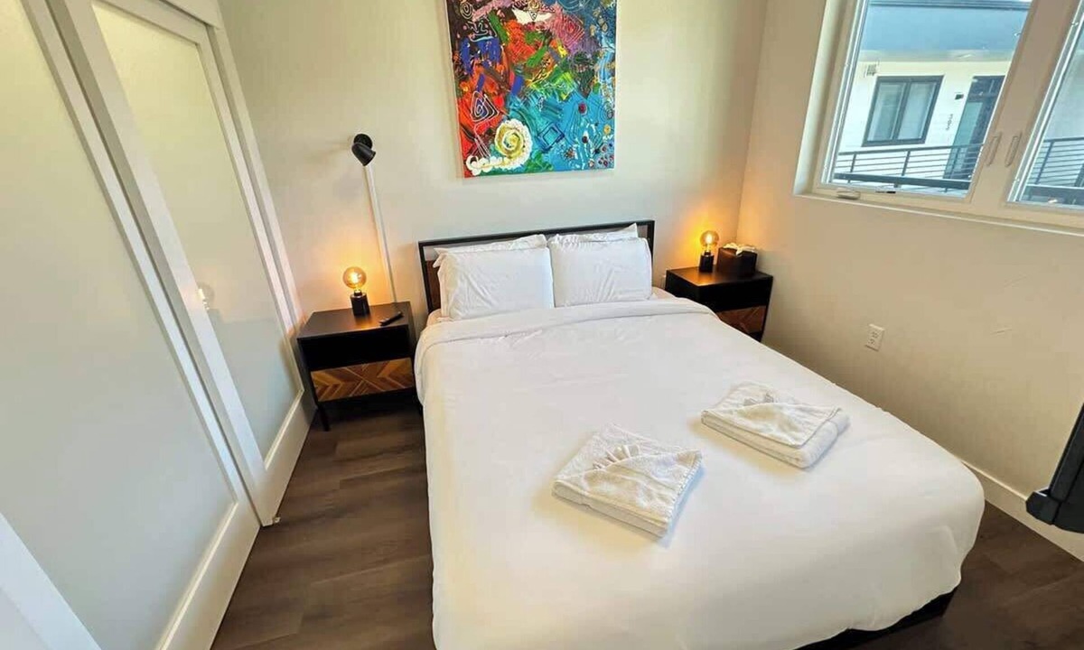 City Park West Apartment | CO6. (Condo) 1 Bed Lux/near St.Joseph/Laundry