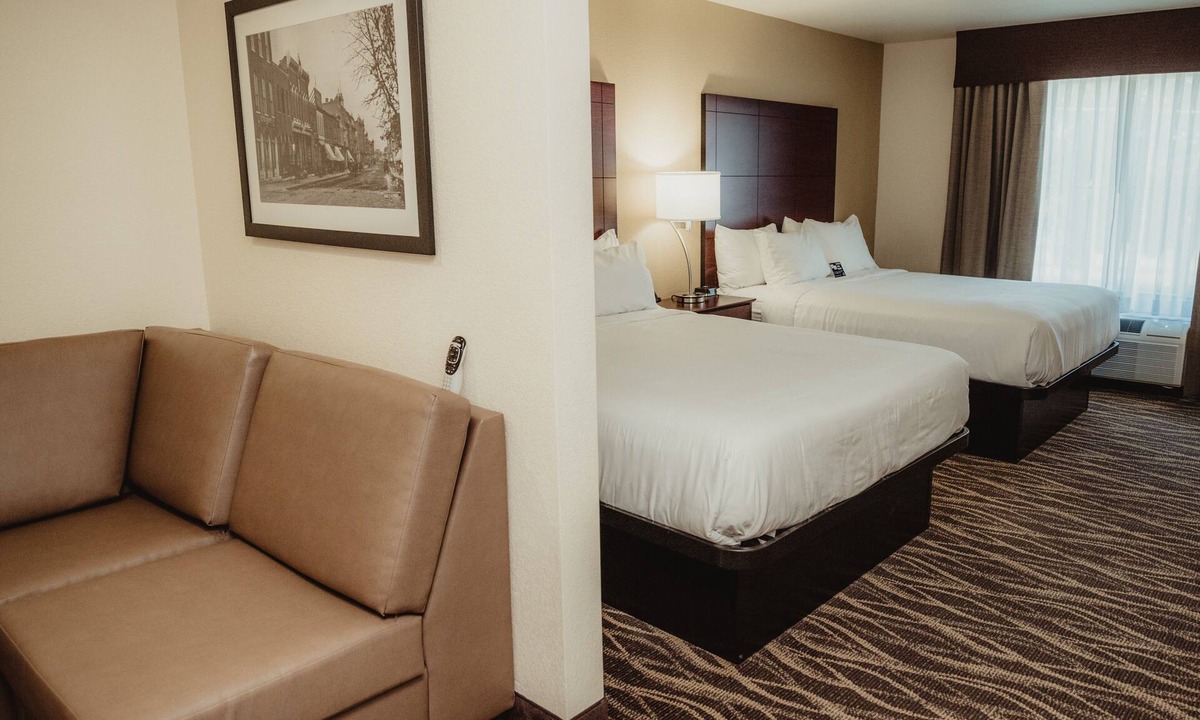 Ottumwa Hotel | Cobblestone Hotel & Suites - Ottumwa