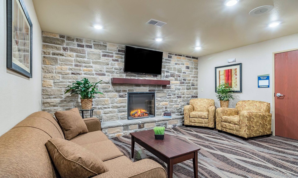Lamoni Hotel | Cobblestone Inn & Suites - Lamoni