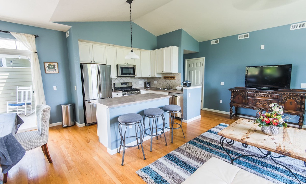 Longmont House | Colorado Rockies 3-Bedroom Retreat
