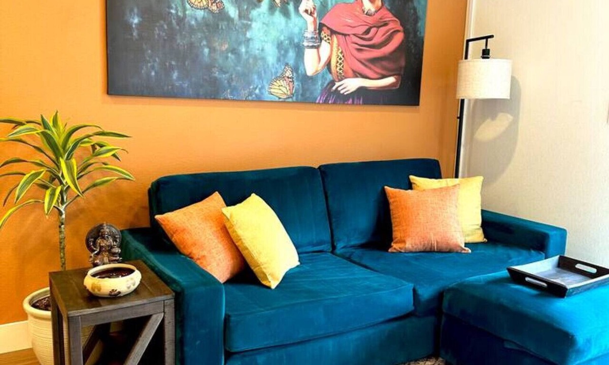 Bel Aire House | Colorful Casa Frida 10m downtown