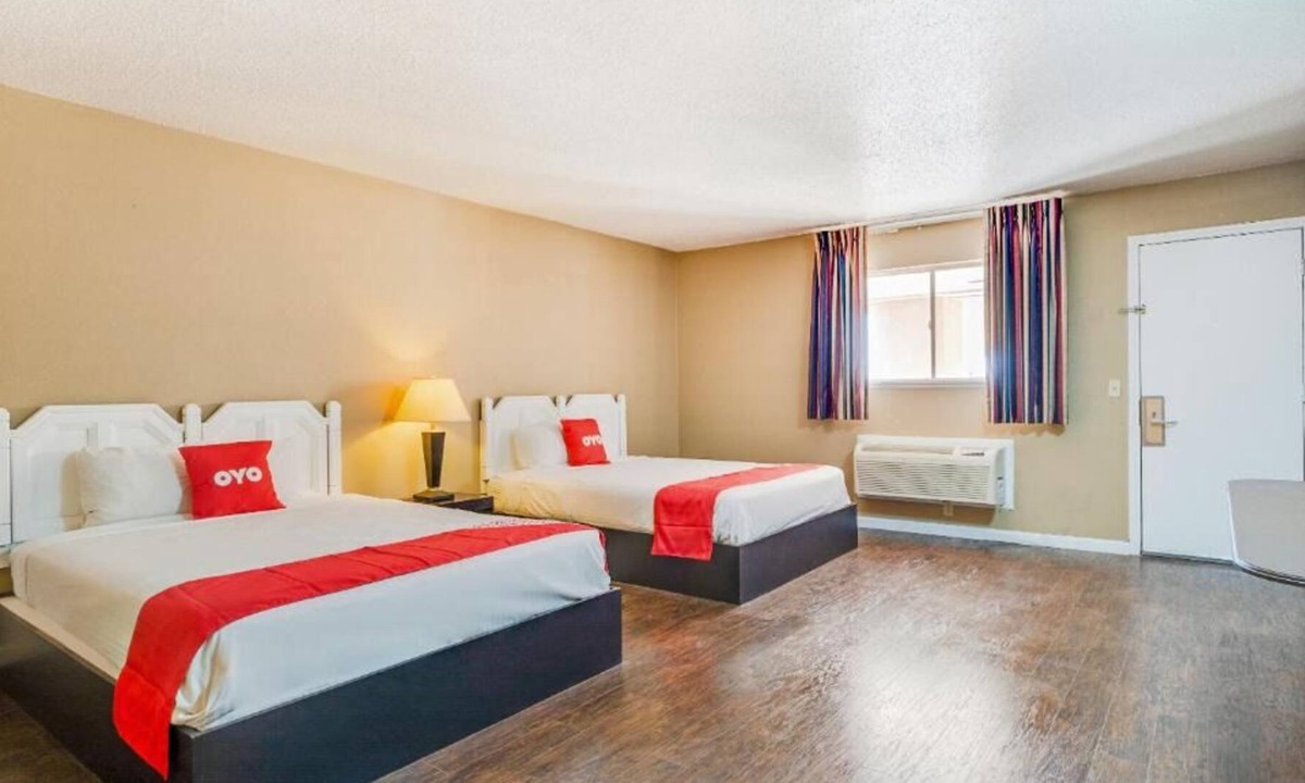 Elk City House | Comfort and Convenience! 2 Relaxing Units, Minutes to National Route 66 Museum