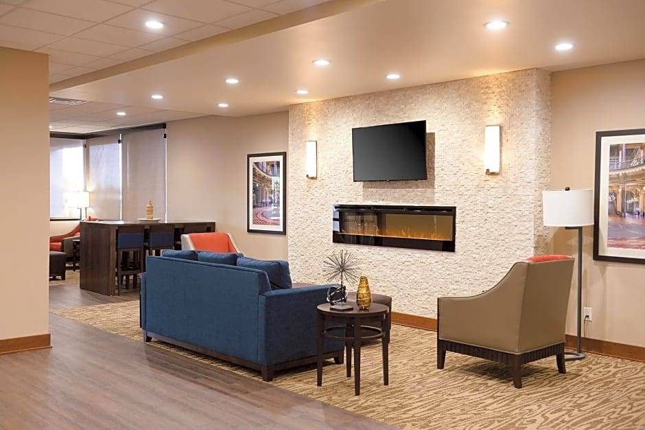 Downtown Des Moines Hotel | Comfort Inn & Suites Event Center