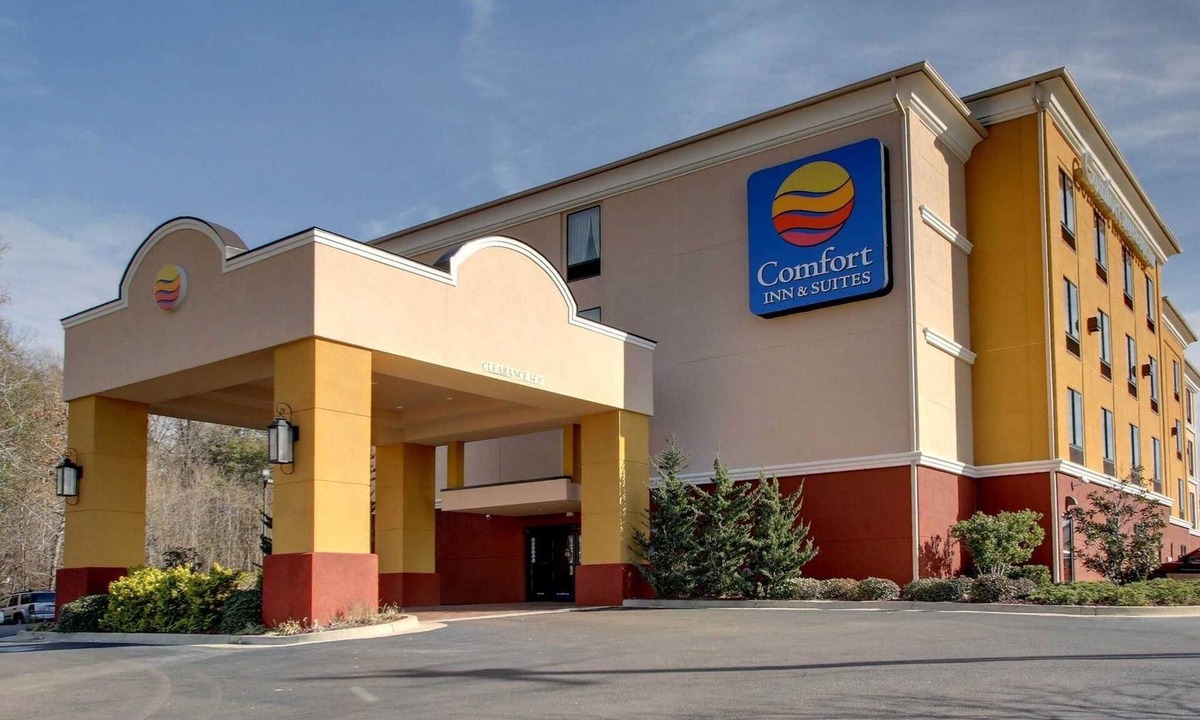 Clinton Hotel | Comfort Inn & Suites Clinton - Jackson West