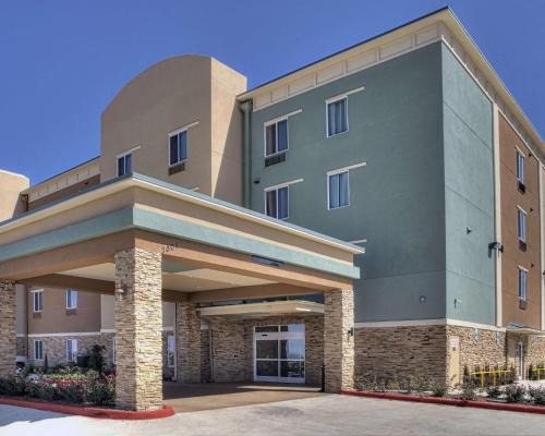 White Settlement Hotel | Comfort Inn & Suites Fort Worth West I-30 NAS JRB