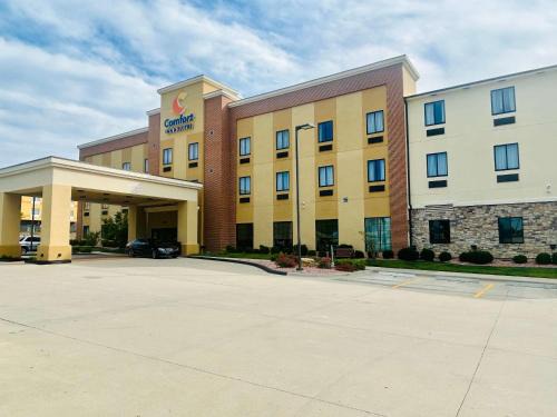 Shawnee Hotel | Comfort Inn & Suites Shawnee - Kansas City