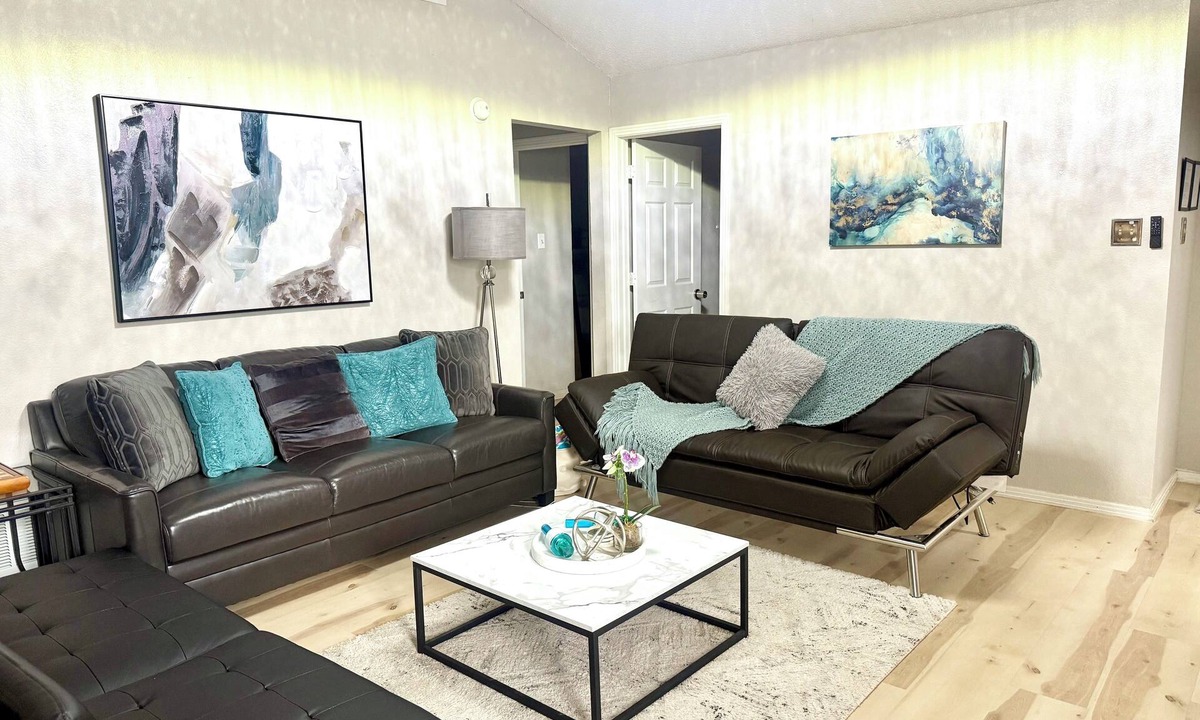South Arlington House | Comfort stay near AT&T stadium-Six flags-free 5 mins walk to the stadium.