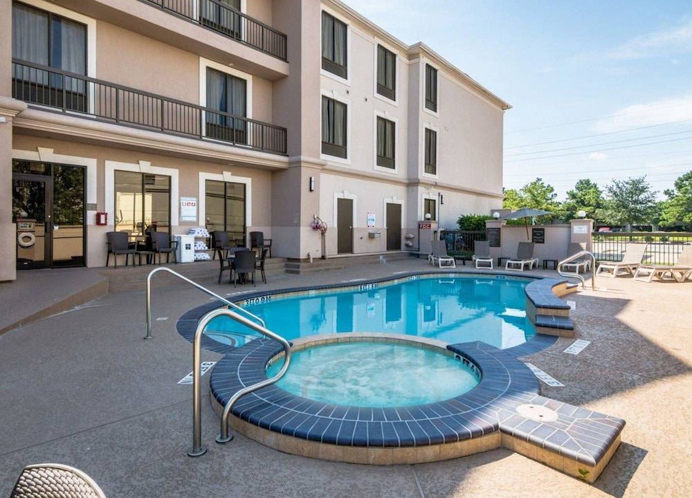 Barker Hotel | Comfort Suites Houston West at Clay Road
