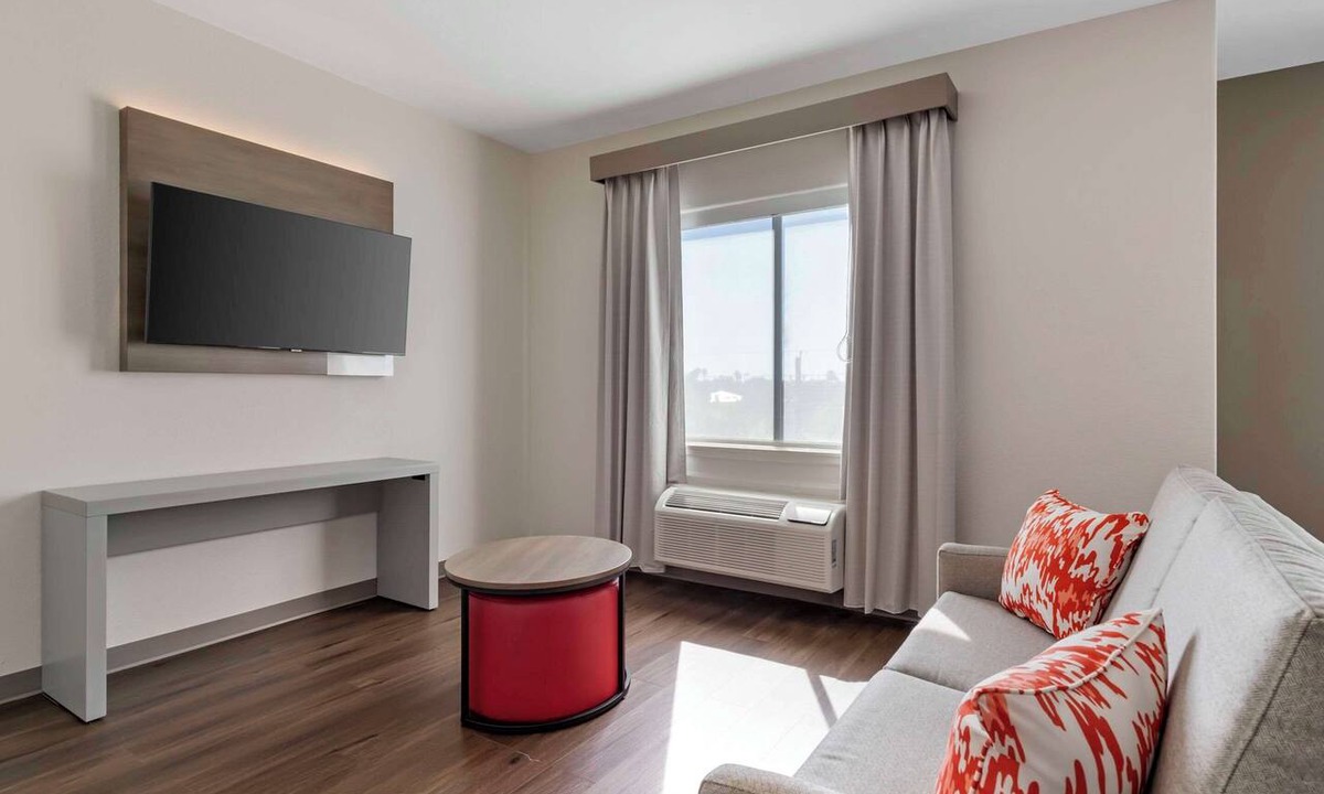 Bonanza Hotel | Comfort Suites Laredo - Nuevo Laredo