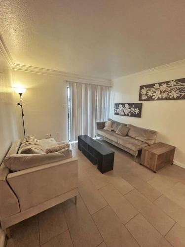 Astrodome Apartment | Comfortable 1 King bed 1 bath in TMC and near NRG