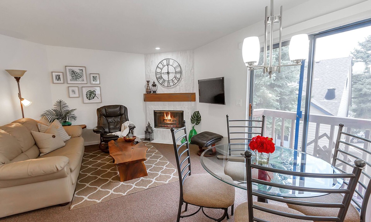 Englewood Apartment | COMFORTABLE CONDO IN THE DENVER TECH CENTER/GREENWOOD VILLAGE!
