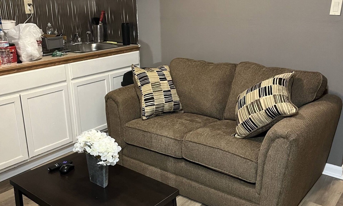 LaPlace Apartment | Comfortable Safe Stay guest house