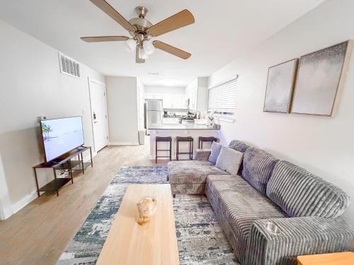 Grand Prairie Apartment | Comfy 1BR Apt Near ATT Six Flags