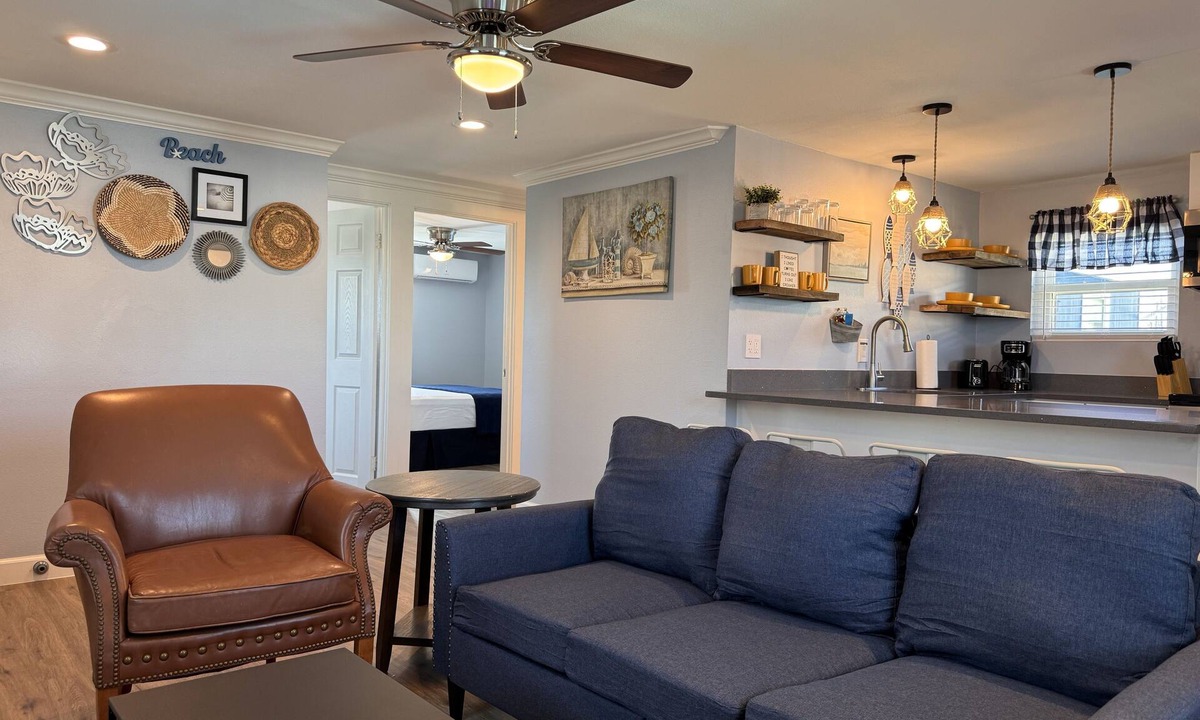 Surfside Beach House | Comfy Coastal Cottage Three