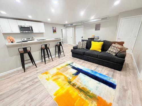 West Arlington Apartment | Comfy Unit with Board Games Near the Stadium