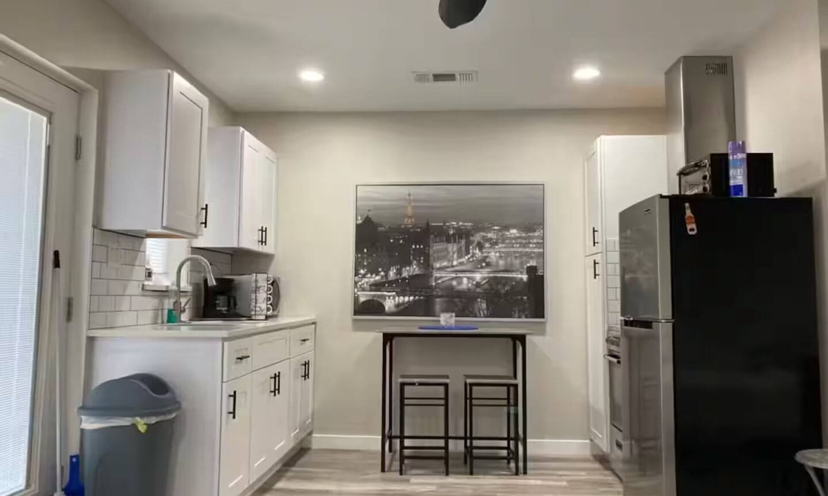 McKinney Apartment | Contemporary Full Studio w/kitchen in McKinney!