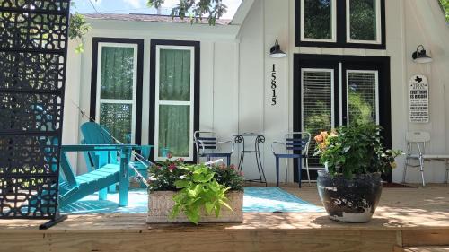 Tomball Ski Chalet | Country cottage