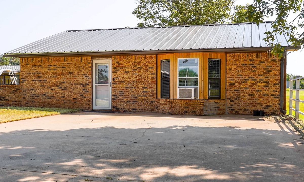 Kamay Other | Country Guesthouse Retreat with Peaceful Outdoor Pool Pet & Horse Friendly