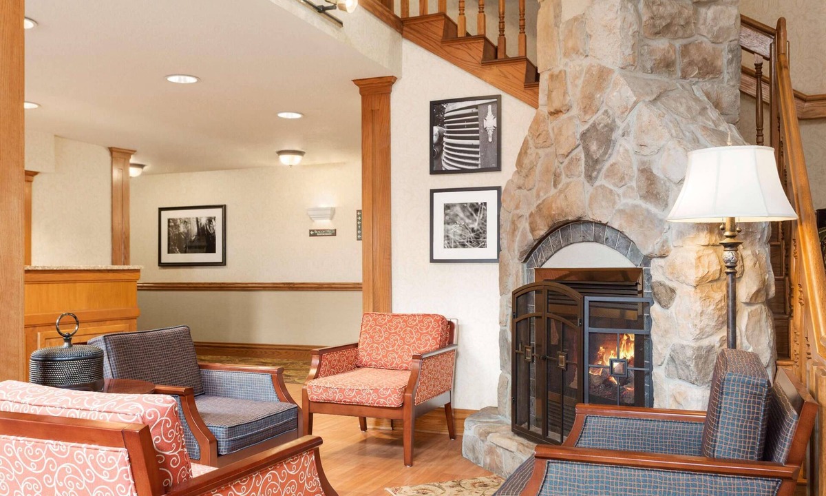 Lincoln Hotel | Country Inn & Suites by Radisson, Lincoln North Hotel and Conference Center, NE