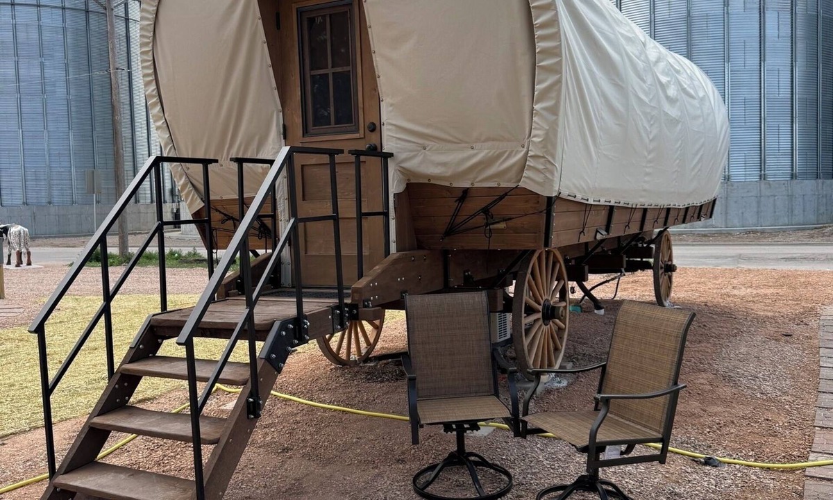 Pinnacles Entrance Badlands Hotel | Covered Glamping Wagons: Step Into the Frontier With Modern Comforts