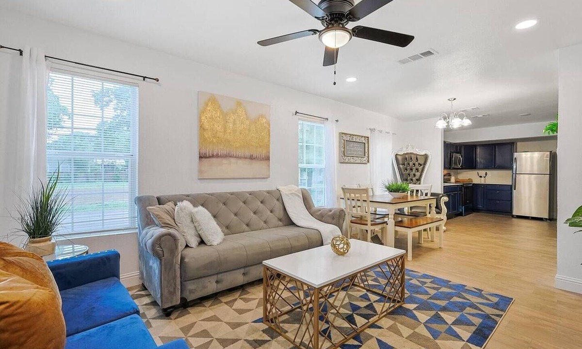 Dallas House | Cowboy Blue Star 4BR | 2 Mi To Fair Park & DT