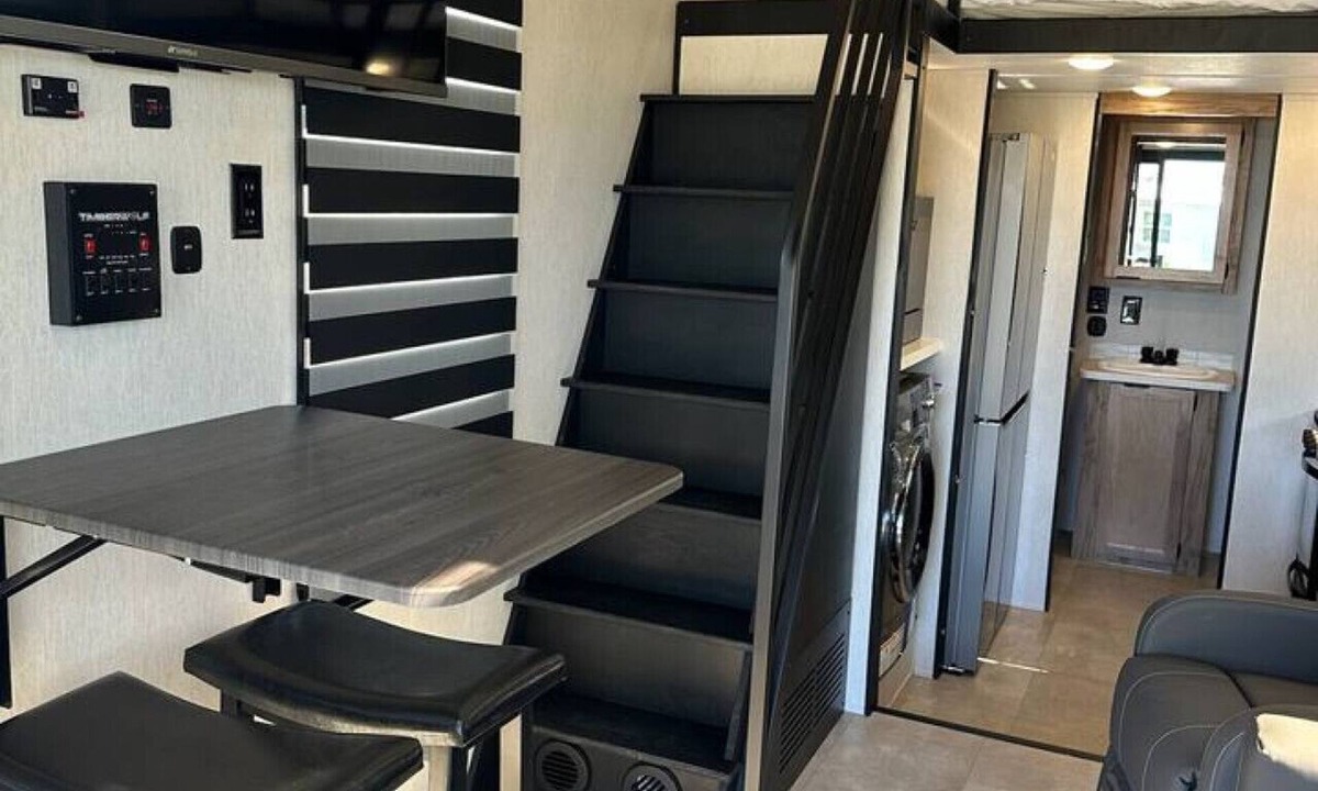 Northeast Entrance Badlands House | Coyote Crossing Tiny Home