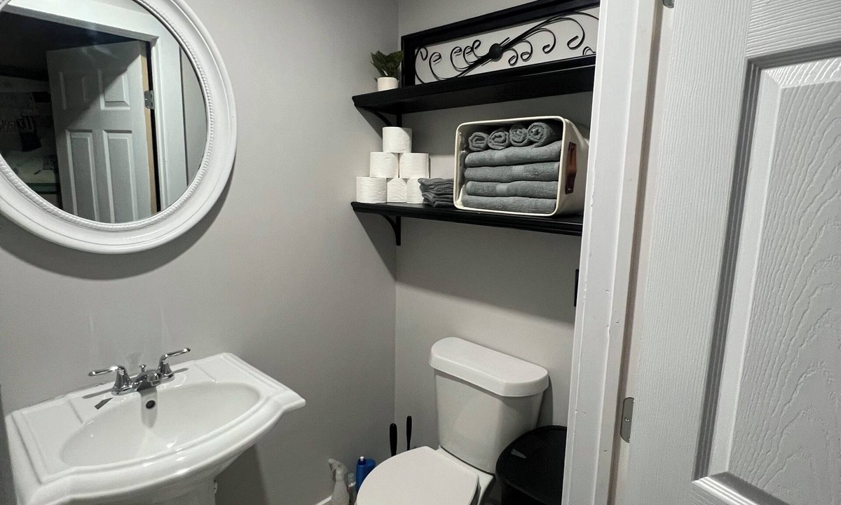 Pleasant Grove Apartment | Cozy 1-bedroom studio in lovely Dallas with AC