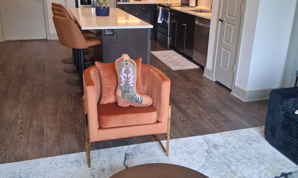 Frisco Original Donation Apartment | Cozy 2-Bdrms w/2 large Bth in fabulous Frisco: Universal kids Resort 5 mins!