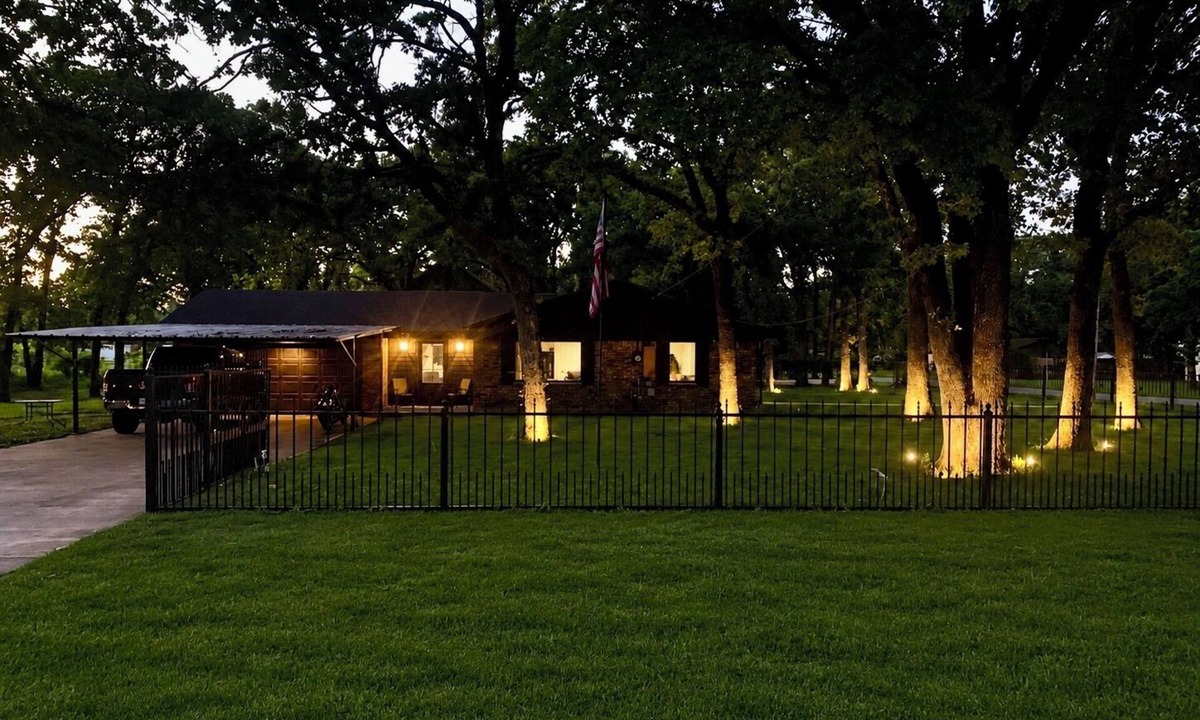 Krugerville Other | Cozy 2-bedroom farmhouse Aubrey