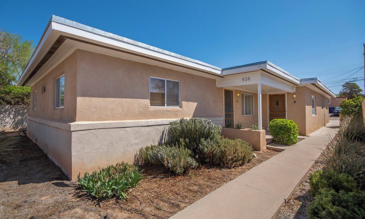 Pueblo Alto Condo | Cozy 2bd 1ba near Nob Hill Garage & AC