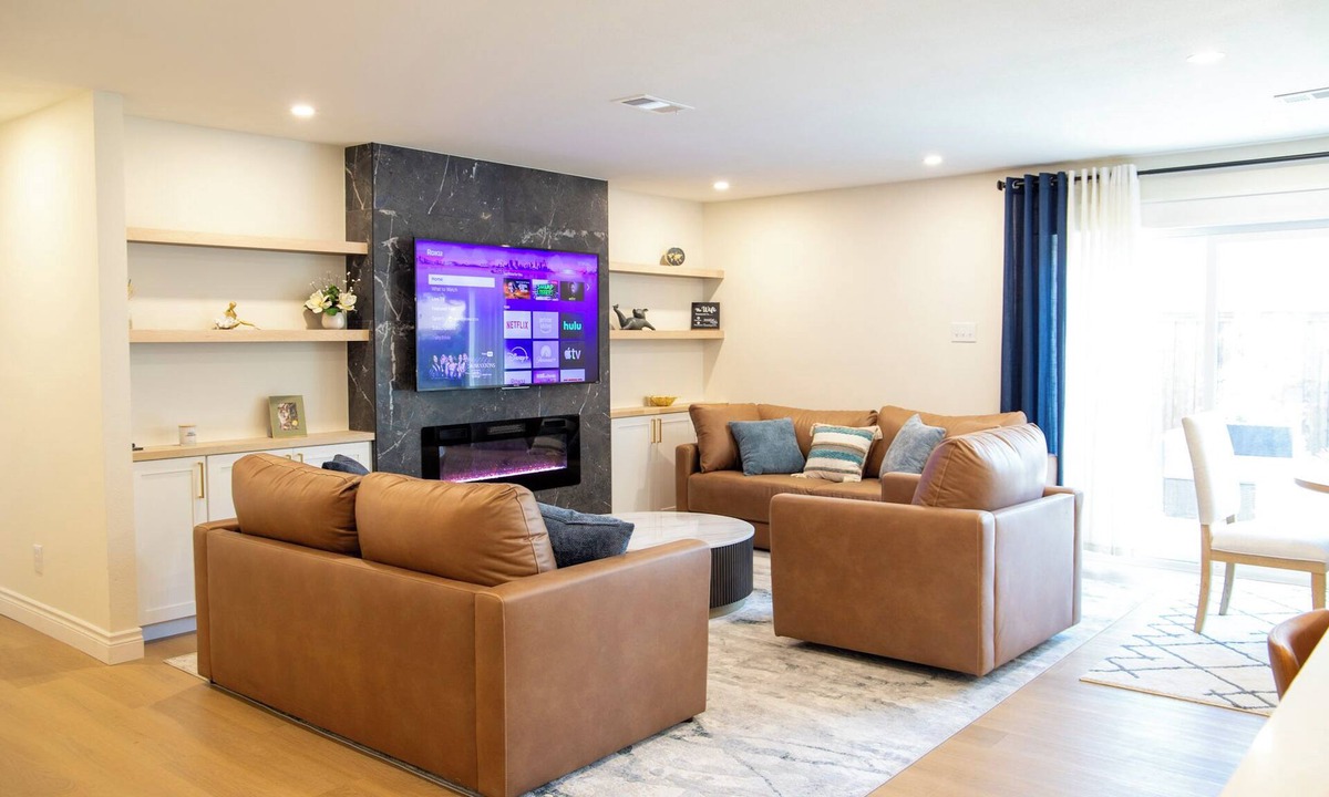 The Colony House | Cozy 4-bedroom house in The Colony near Grandscape