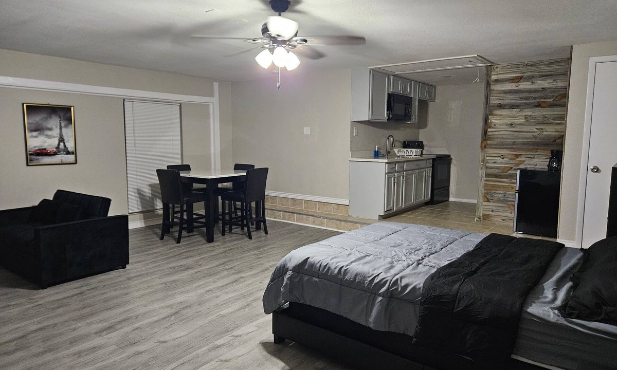North San Antonio - SAT Apartment | cozy and modern private guest house