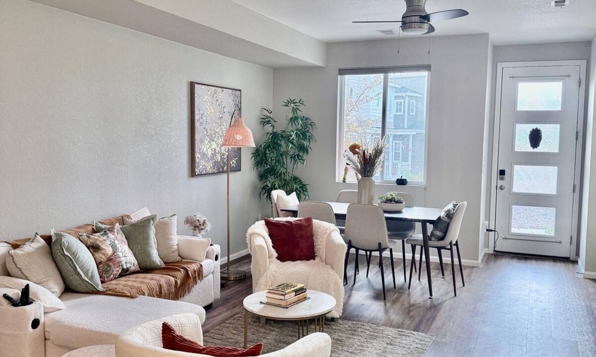 Aurora House | Cozy and peaceful 3-bedroom townhome in very quiet neighborhood.