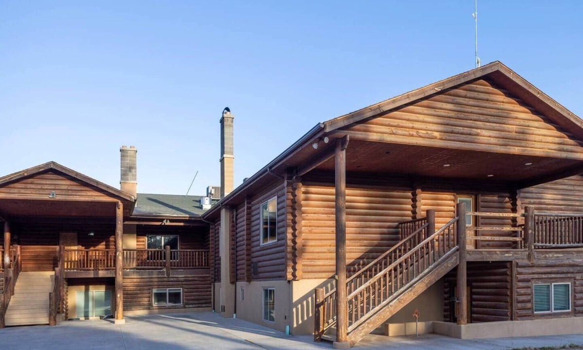 Hot Springs House | Cozy Apartment in the Beauty of the Black Hills