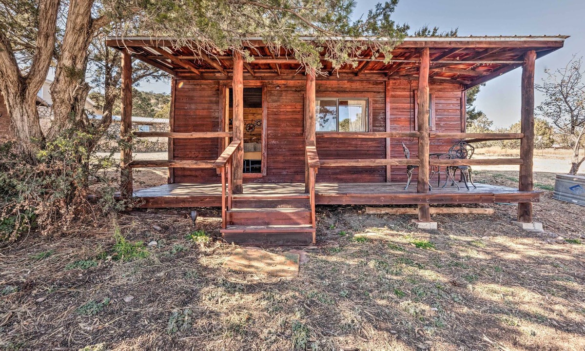 Glencoe Cabin | Cozy cabin in Capitan near Ruidoso
