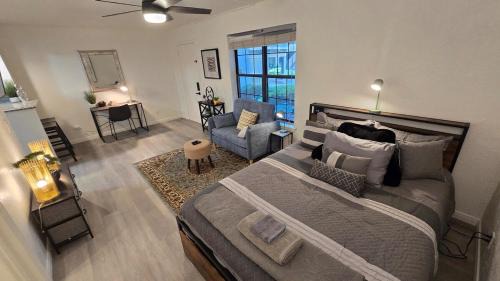 Oklahoma City Apartment | Cozy Comfy and Peaceful Oasis Getaway with Porch