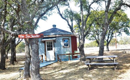 Mountain Home Other | Cozy Glamping Yurt with Wildlife Views near Mountain Home, Texas