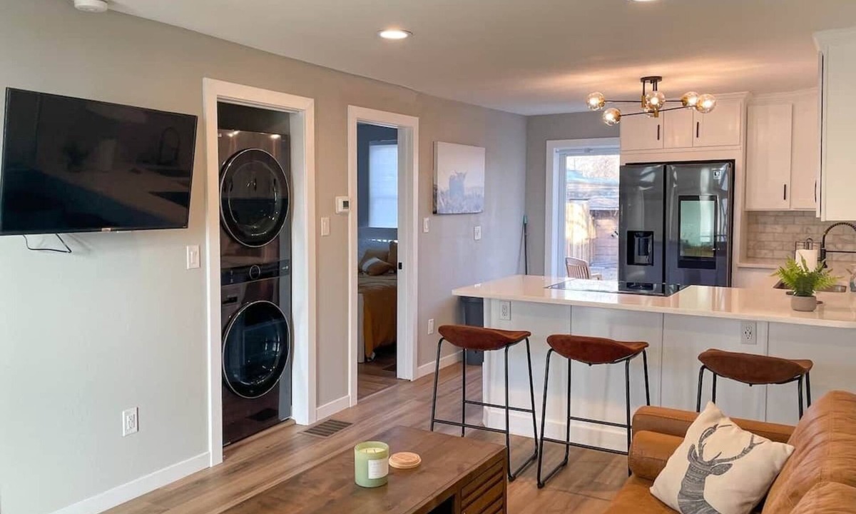 Lakewood House | Cozy home minutes from Downtown and Sloans Lake