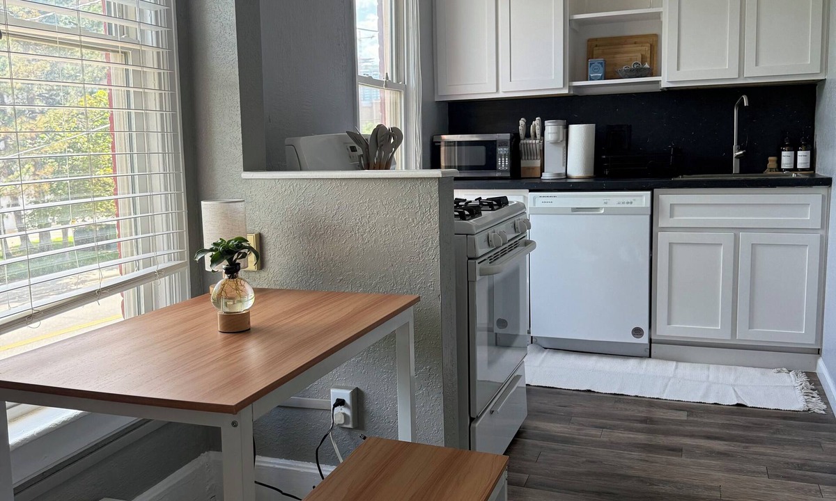 Ballpark Apartment | Cozy Private 1BR in the Heart of 5 Points