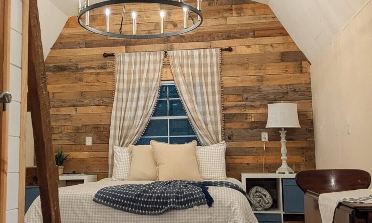 Sycamore Cabin | Cozy rustic cabin in the woods-hammock and firepit