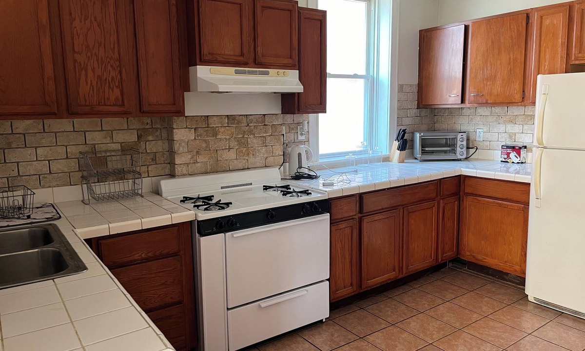 St. Louis Apartment | Cozy Updated 2BR Home Near Carondelet Park
