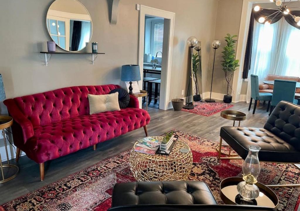 Near South House | Cozy vintage getaway minutes from downtown