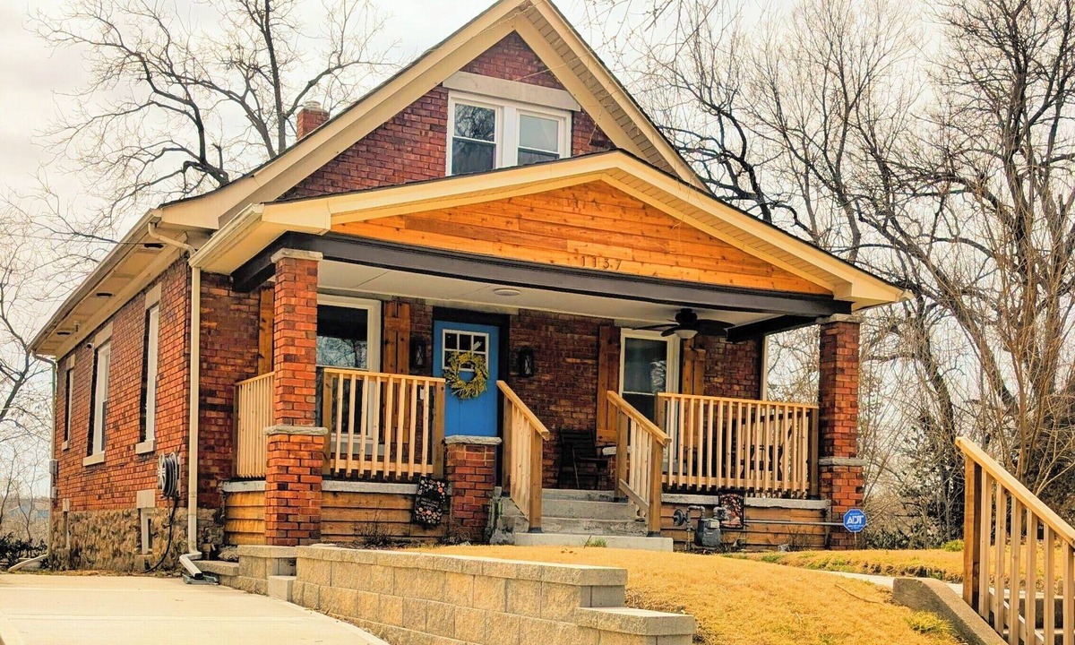Kansas City House | Craftsman house near downtown KC and MCI airport