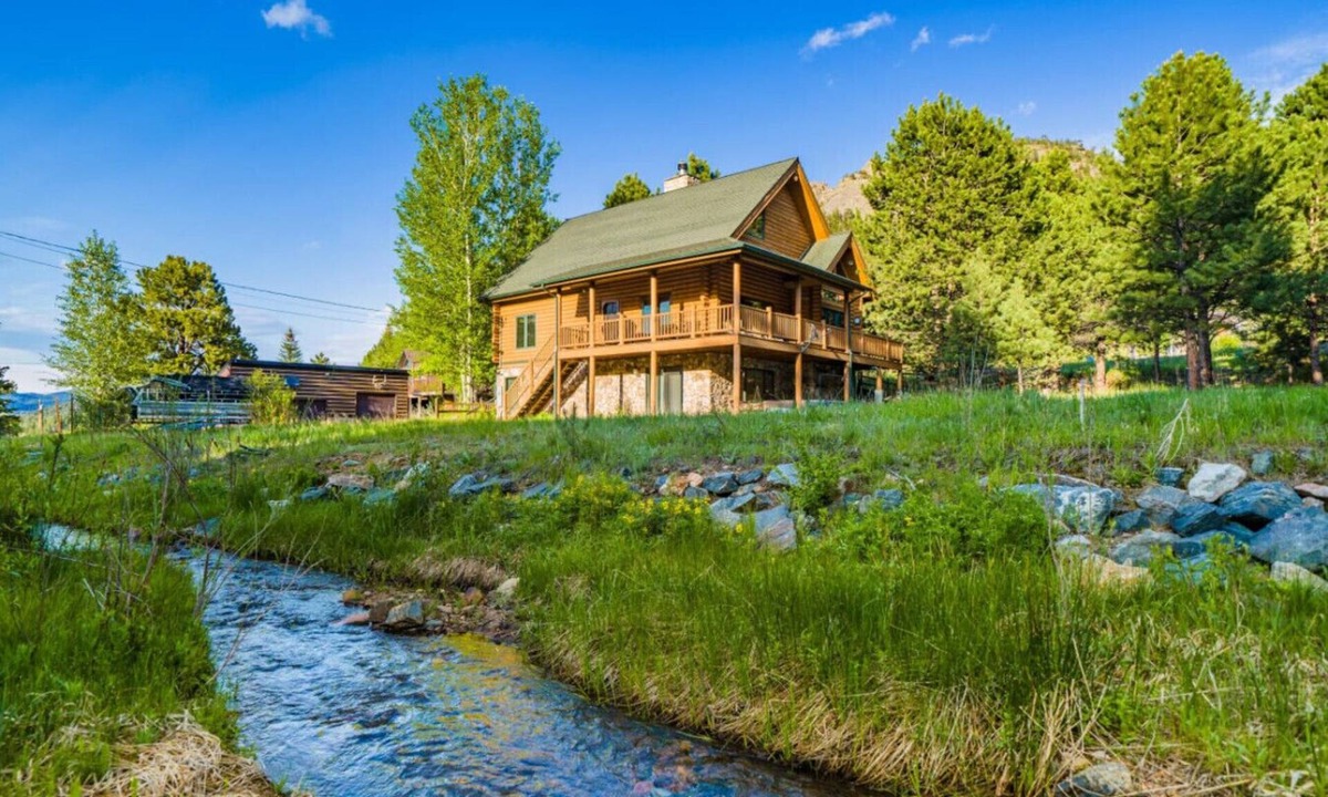 Carriage Hills Cabin | Creekside cabin with hot tub, views, fireplace